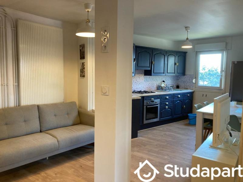 Chambre - 9 m² - 1 pièce