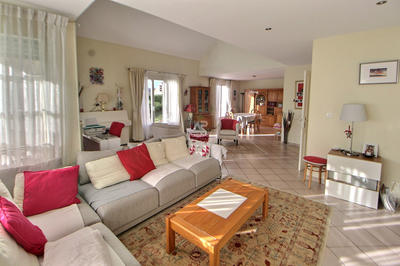 Maison - 185 m² - 7 pièces