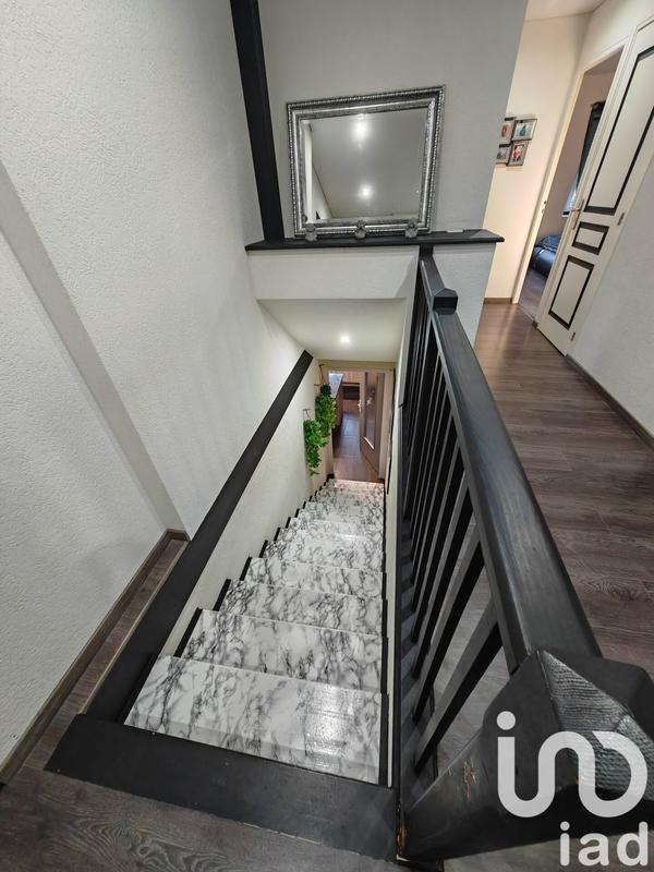 Maison - 329 m² - 10 pièces