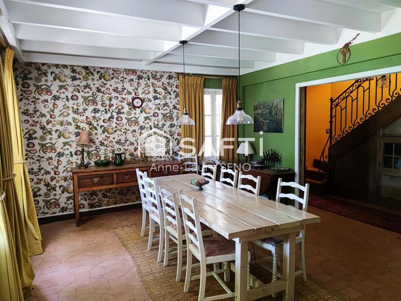 Maison - 395 m² - 14 pièces