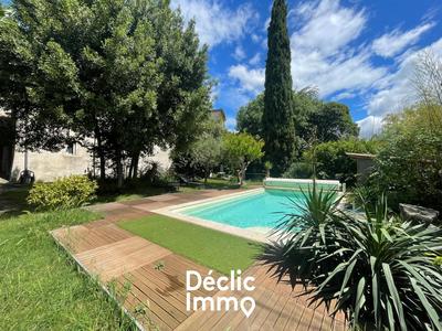 Maison - 232 m² - 7 pièces