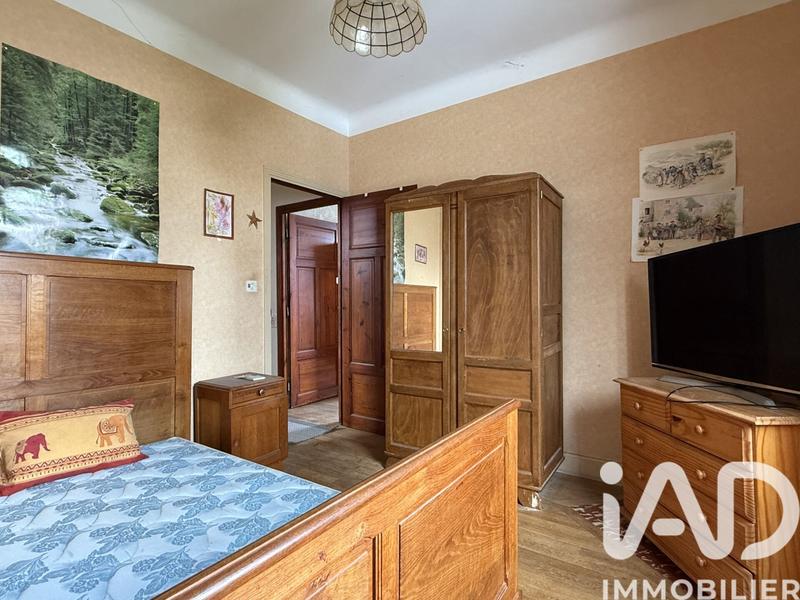Maison - 273 m² - 9 pièces