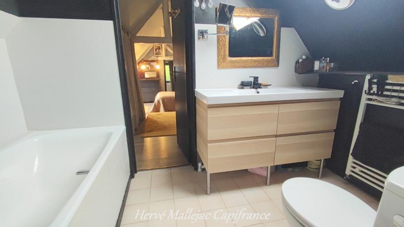 Maison - 212 m² - 10 pièces