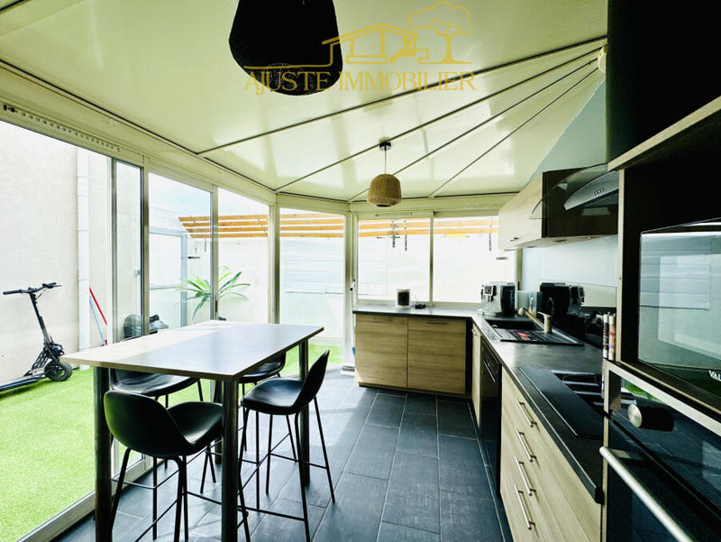 Appartement - 80 m² - 3 pièces