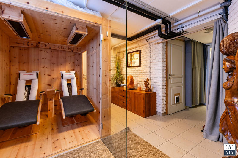 Maison - 235 m² - 8 pièces