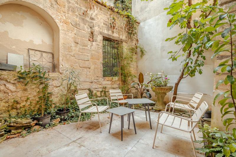 Maison - 311 m² - 11 pièces