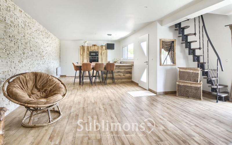 Maison - 90 m² - 4 pièces