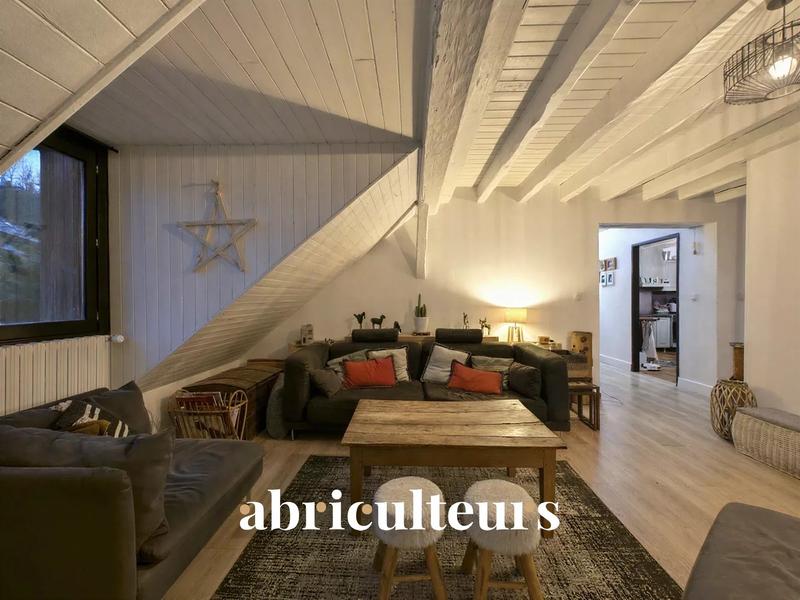 Maison - 433 m² - 16 pièces