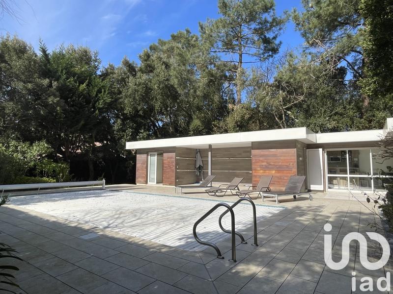 Maison - 290 m² - 12 pièces