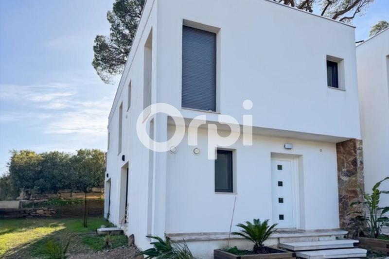 Maison - 93 m² - 4 pièces