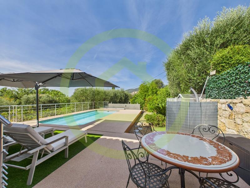 Maison - 423 m² - 7 pièces