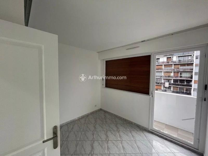 Appartement - 77 m² - 4 pièces