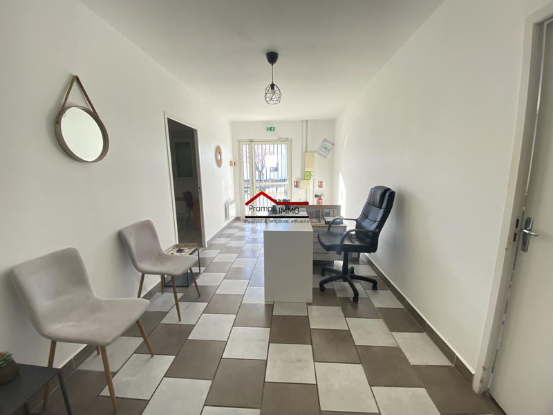 Local d'activités - 97 m² - 4 pièces