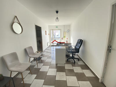 Local d'activités - 97 m² - 4 pièces