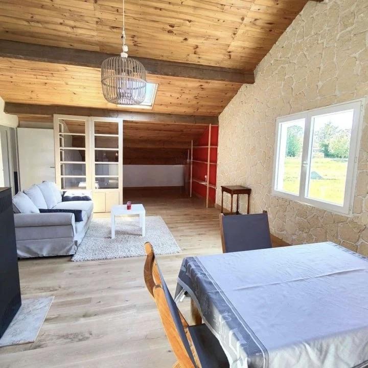 Demeure - 311 m² - 12 pièces