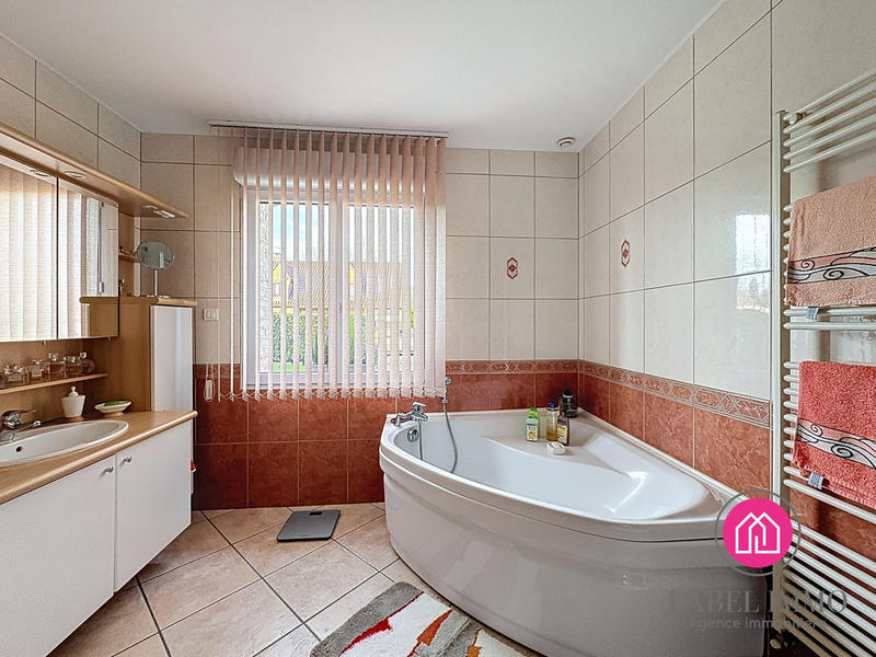 Maison - 120 m² - 4 pièces