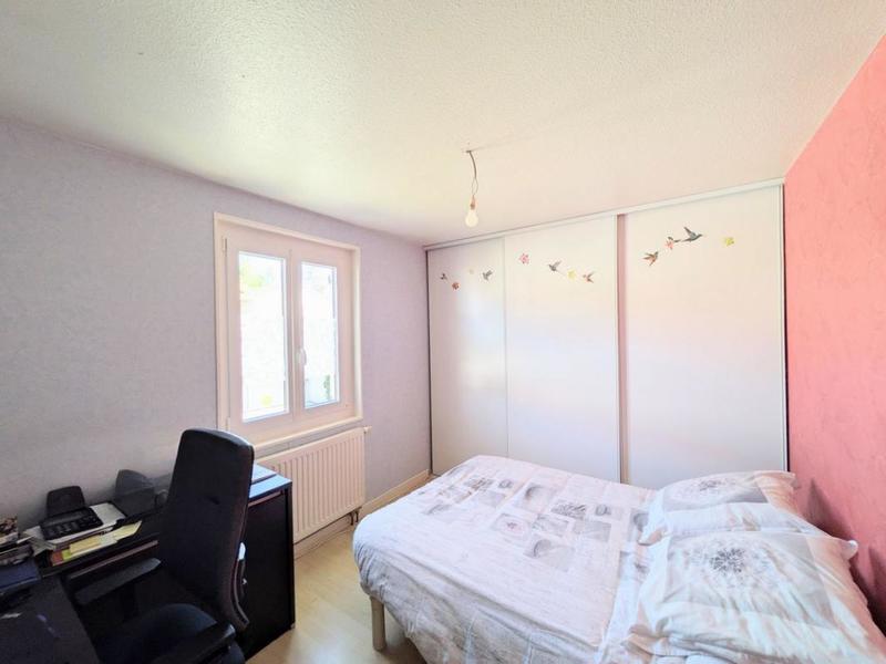 Maison - 92 m² - 5 pièces