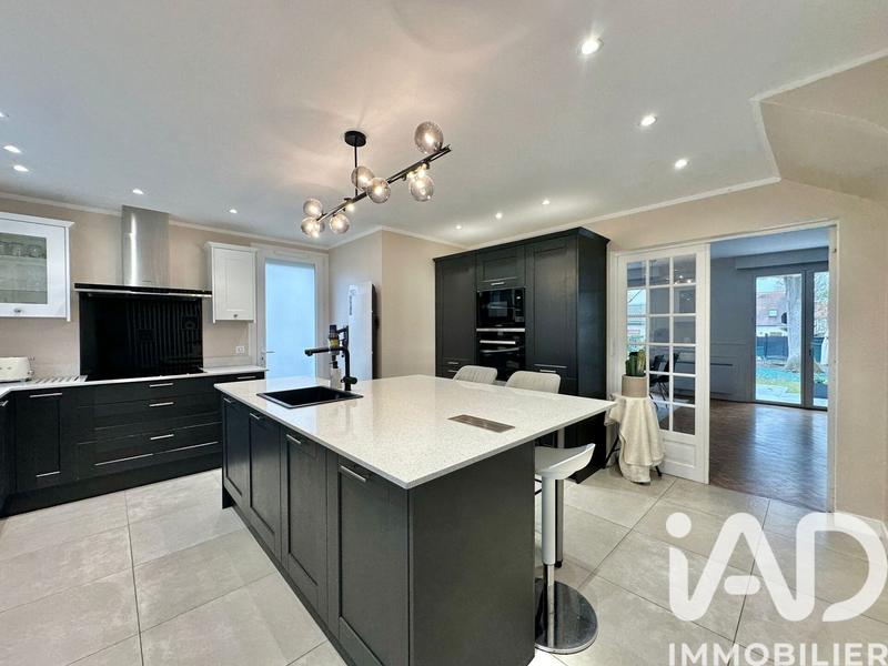 Maison - 156 m² - 7 pièces