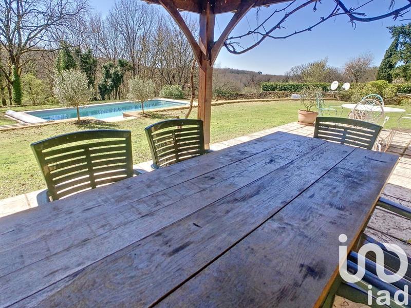 Maison - 180 m² - 5 pièces