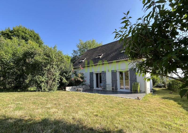 Maison traditionnelle - 130 m² - 8 pièces