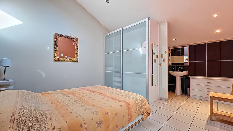 Loft - 109 m² - 4 pièces