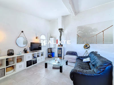 Maison - 96 m² - 3 pièces