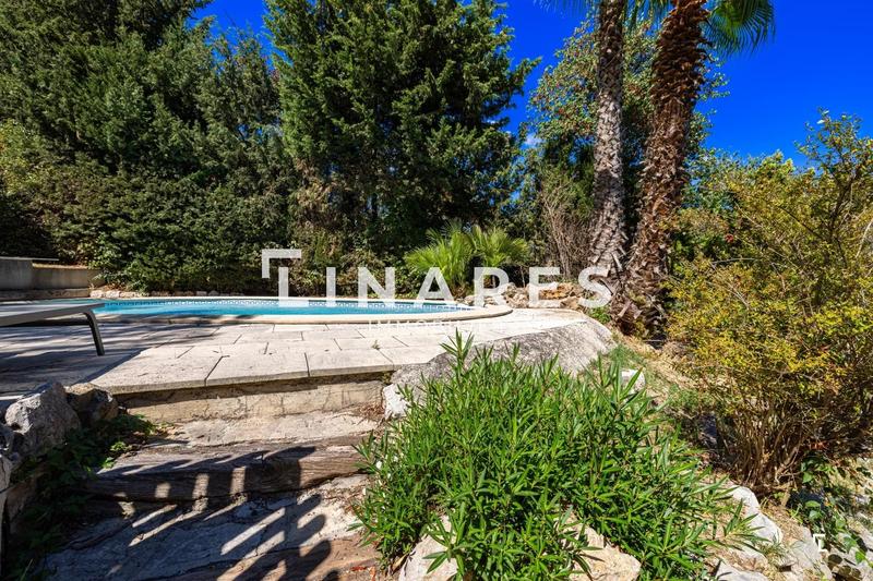 Villa - 167 m² - 6 pièces