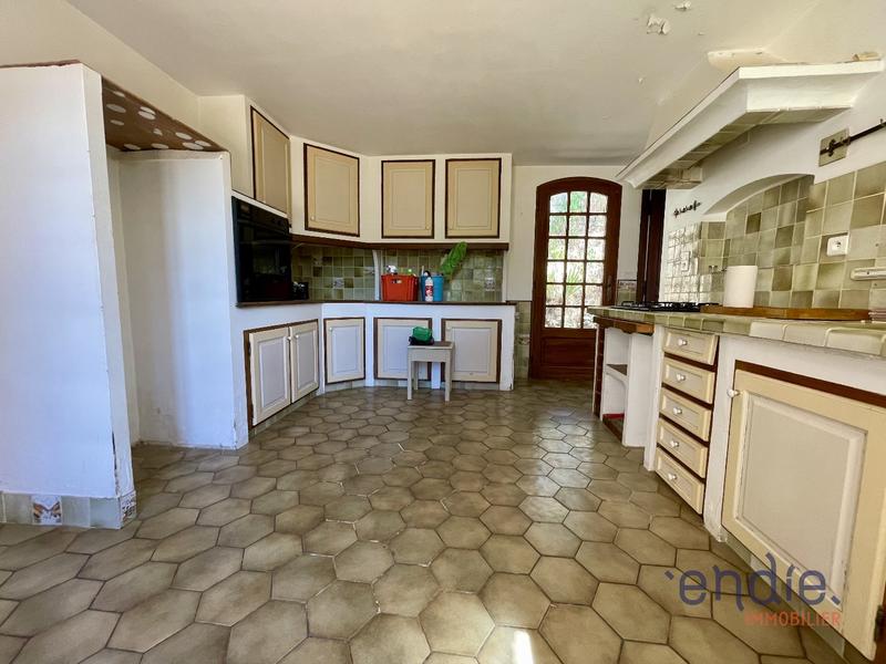 Maison - 180 m² - 5 pièces