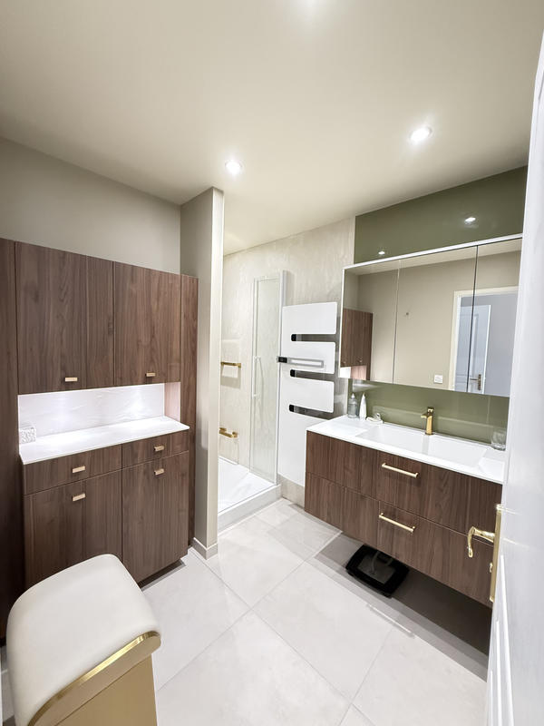 Appartement - 160 m² - 6 pièces