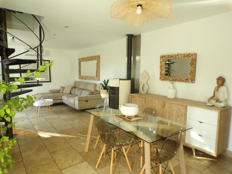 Maison - 181 m² - 7 pièces