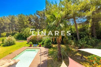 Villa - 180 m² - 5 pièces