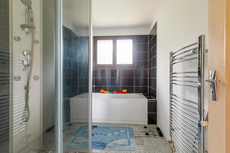 Maison - 170 m² - 6 pièces