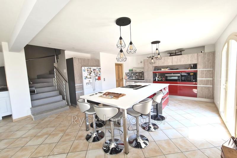 Maison - 349 m² - 10 pièces