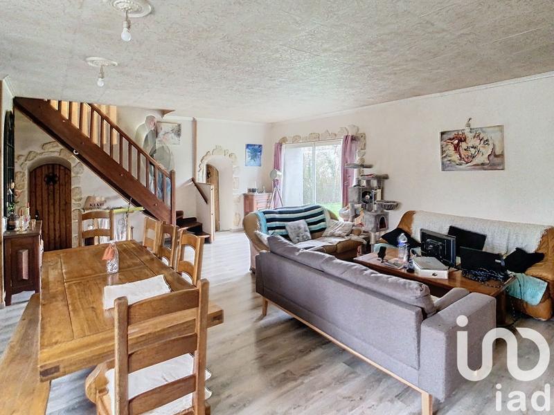 Maison - 207 m² - 7 pièces