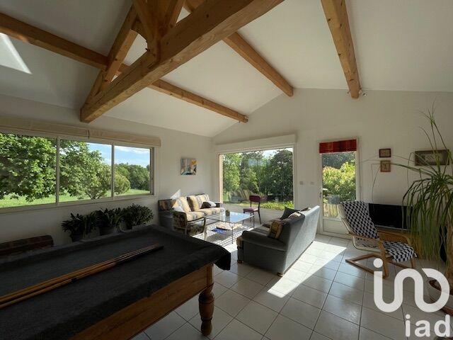 Maison - 200 m² - 5 pièces