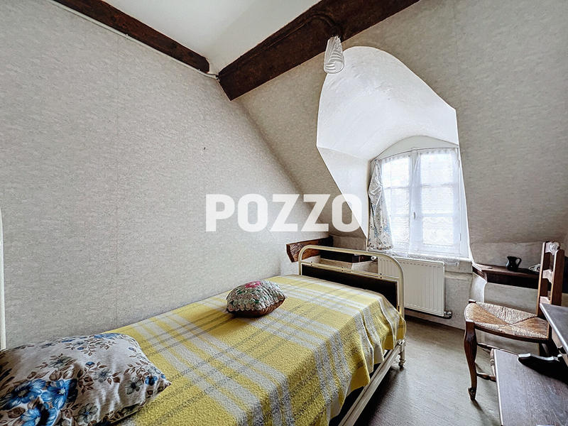 Maison - 170 m² - 10 pièces