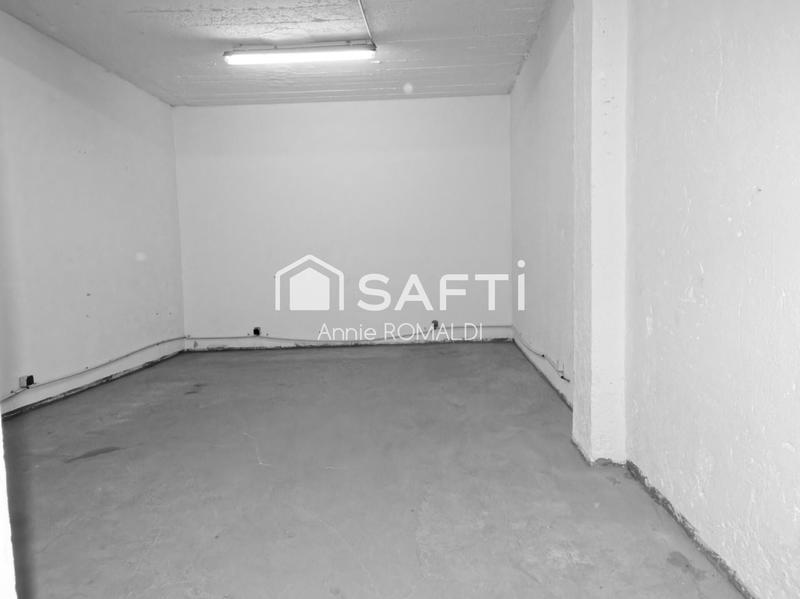 Local commercial - 421 m² - 9 pièces