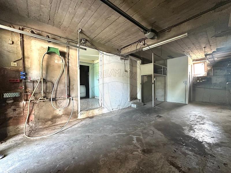 Maison - 181 m² - 9 pièces