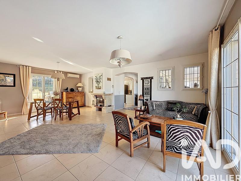 Maison - 200 m² - 6 pièces