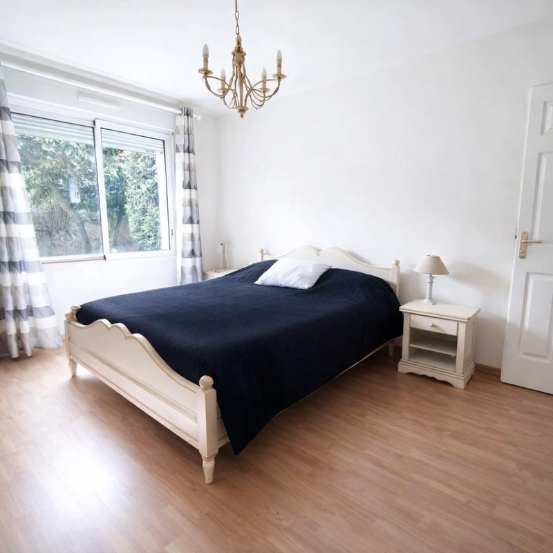 Maison - 187 m² - 8 pièces