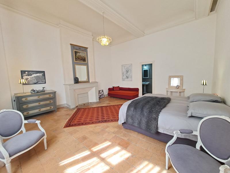 Maison - 247 m² - 6 pièces