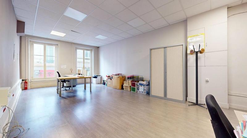 Bureau - 51 m² - 2 pièces