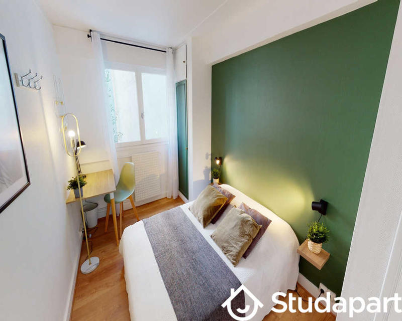 Chambre - 70 m² - 1 pièce