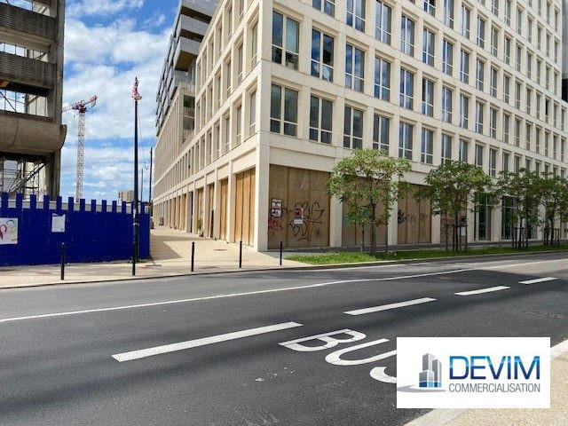 Local commercial - 153 m²