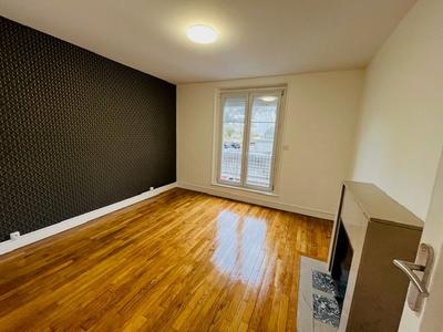 Appartement - 75 m² - 3 pièces