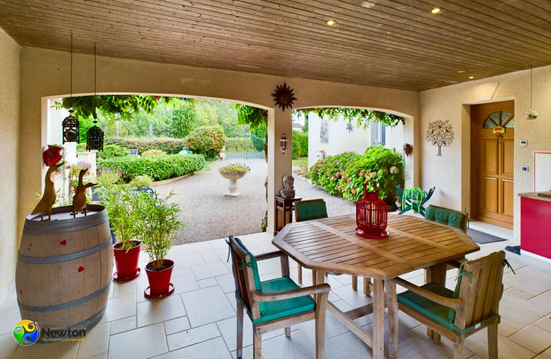 Maison - 260 m² - 9 pièces