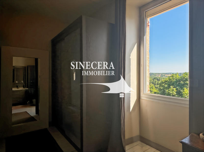 Maison - 260 m² - 9 pièces