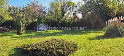 Terrain constructible - 1 000 m²