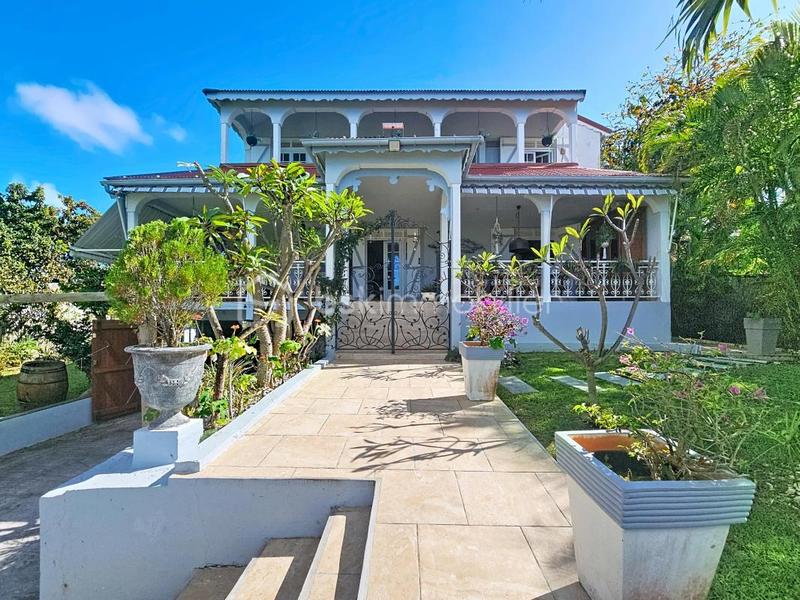 Demeure - 165 m² - 6 pièces