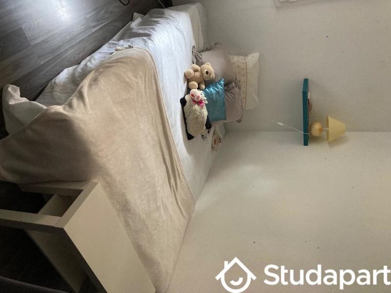 Chambre - 9 m² - 1 pièce